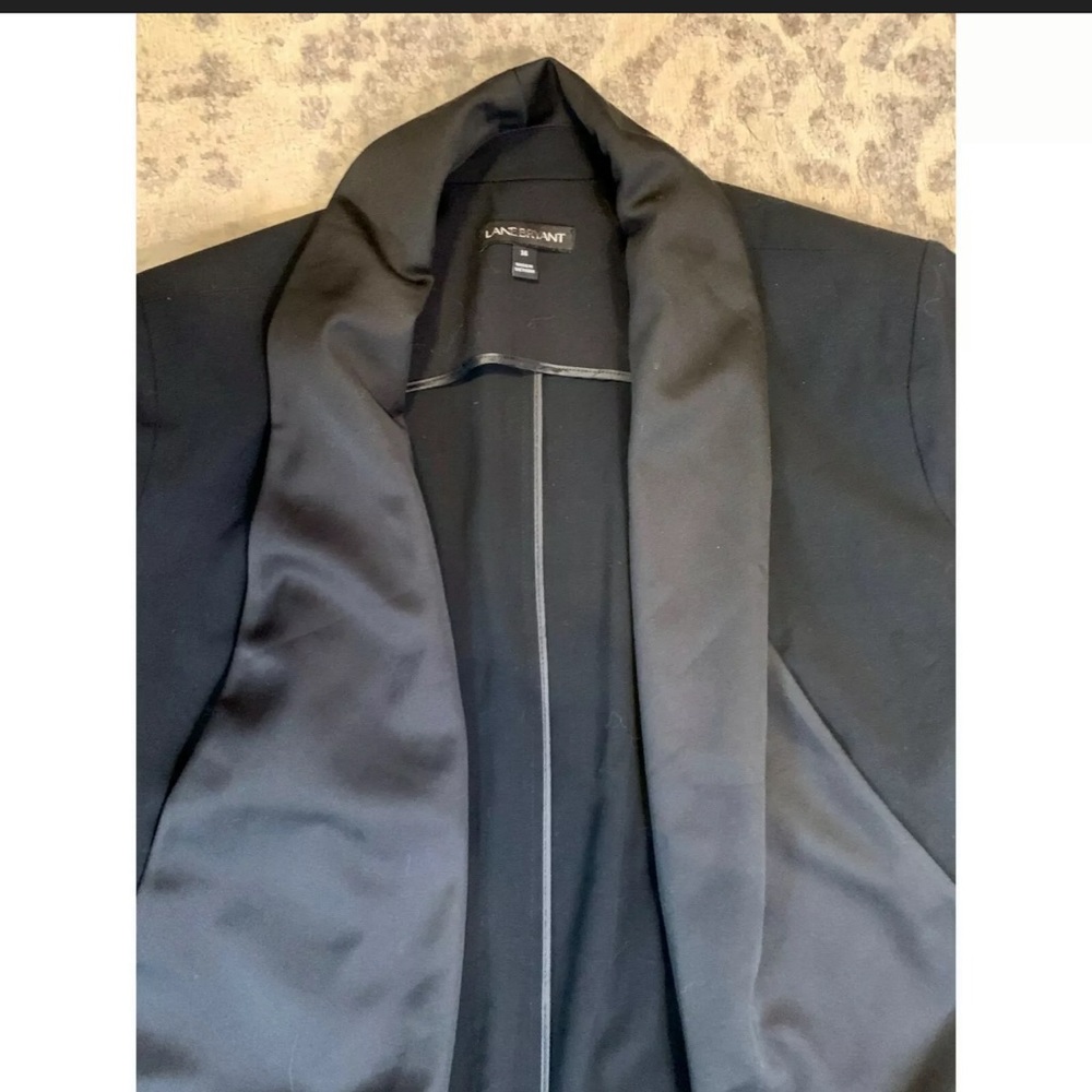 LANE BRYANT Open Front Asymmetrical Hem Blazer - Picture 2 of 4
